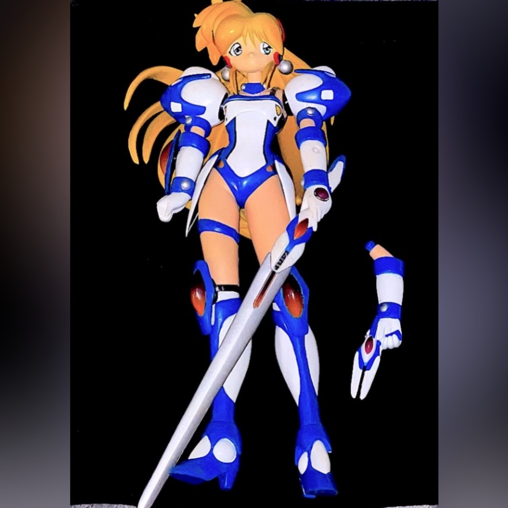 ⭐️GALAXY FRAULEIN YUNA⭐️1998 VINTAGE RARE COLLECTABLE MINT CONDITION/NEW NO BOX